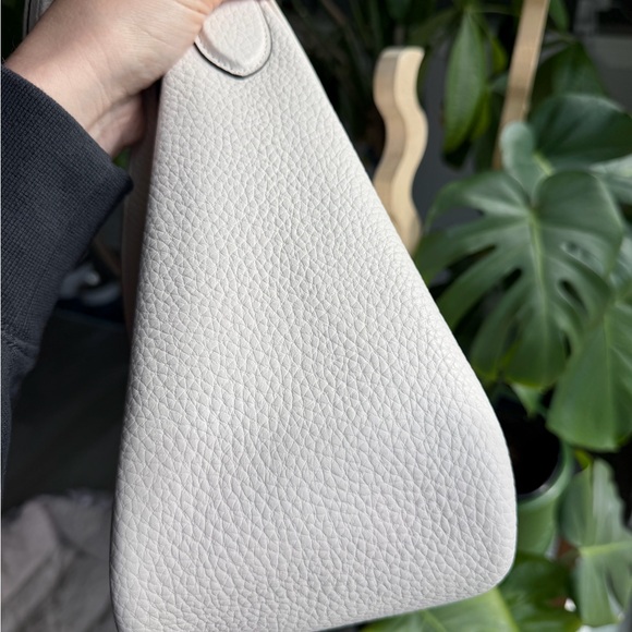 Coach Cary Shoulder (Large) CC435 in Chalk - Picture 4 of 11